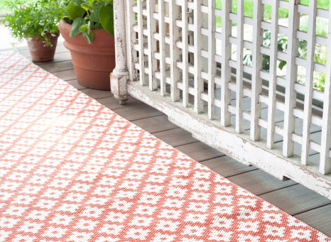 Dash and Albert Samode Coral Indoor/Outdoor Rug
