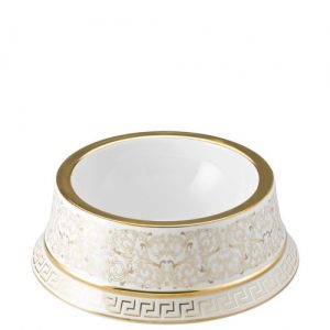 It's trimmed with gold!